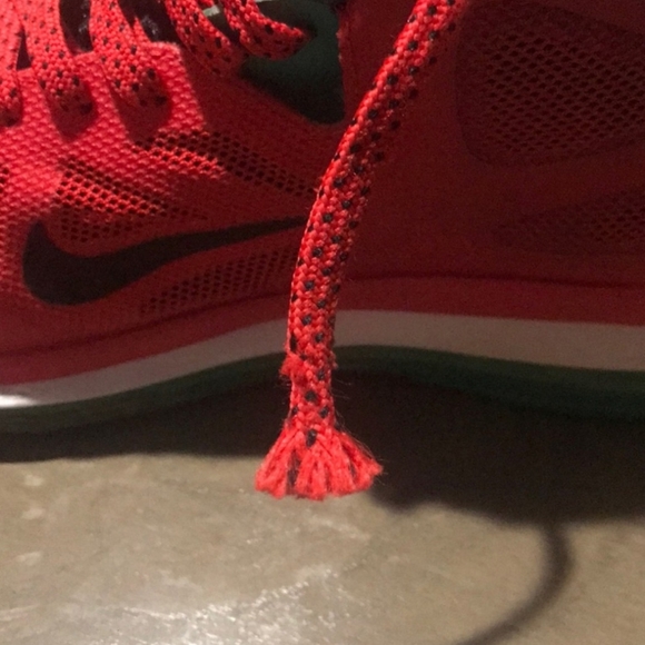 LeBron Nike - Picture 4 of 5